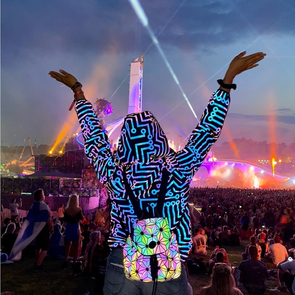 Geometric Reflective Luminous Backpack - Picture 13 of 16